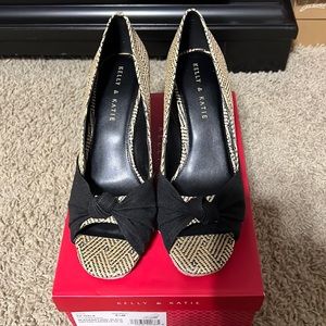 Kelly & Katie Wedges - Size 9 1/2 - Black & Tan